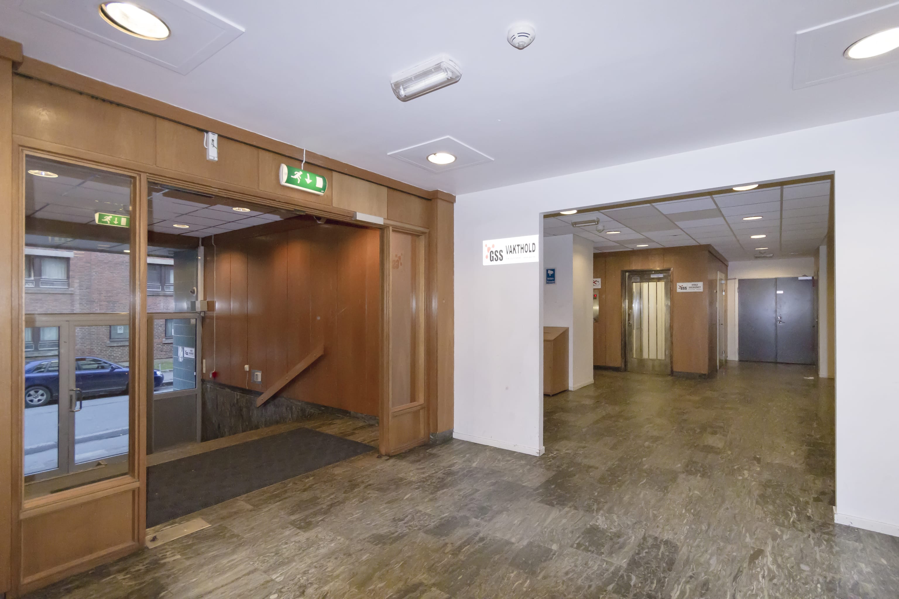 Breigata 10 inngangsparti innsiden